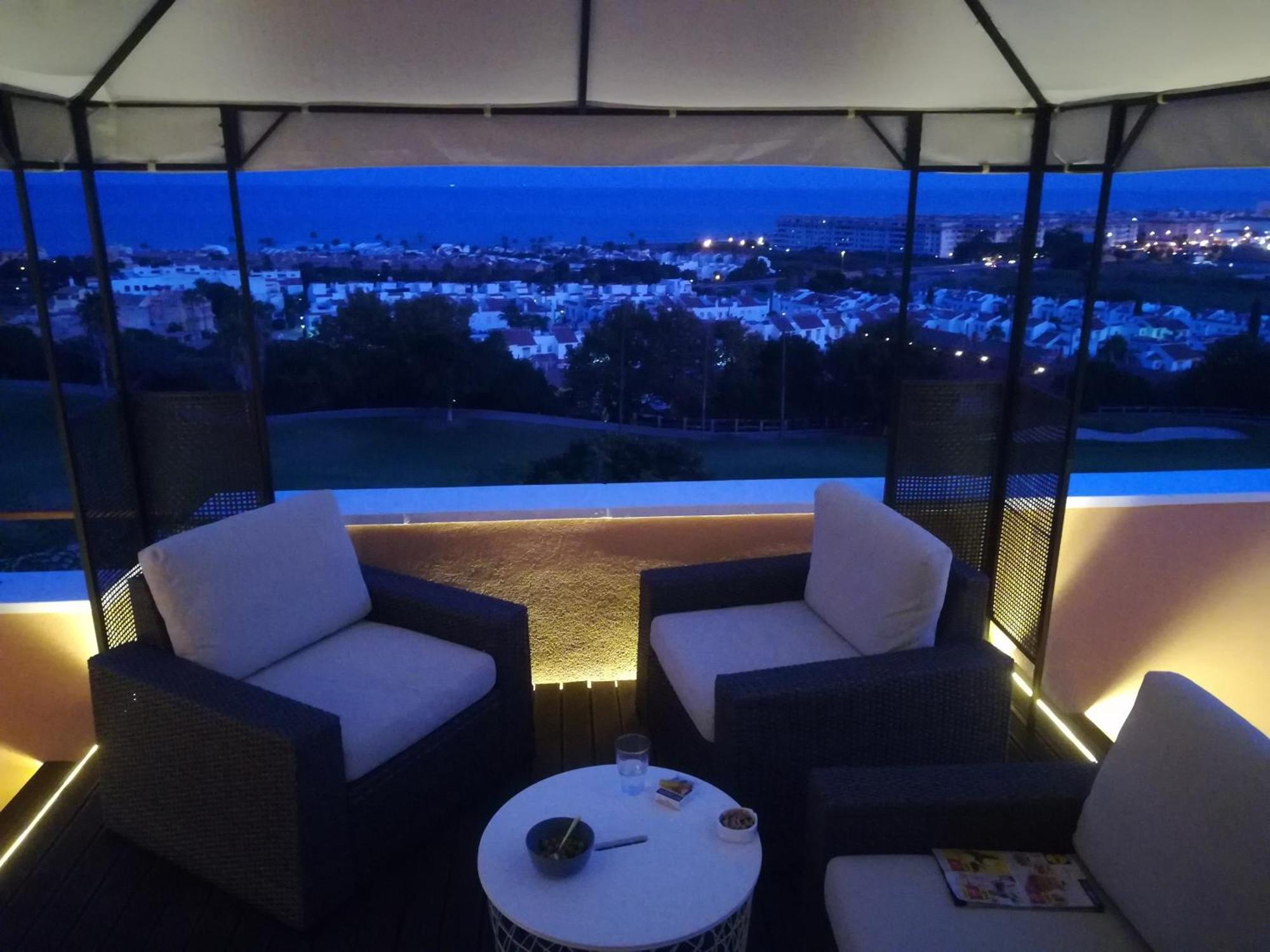 Penthouse Lägenhet Casares Exteriör bild